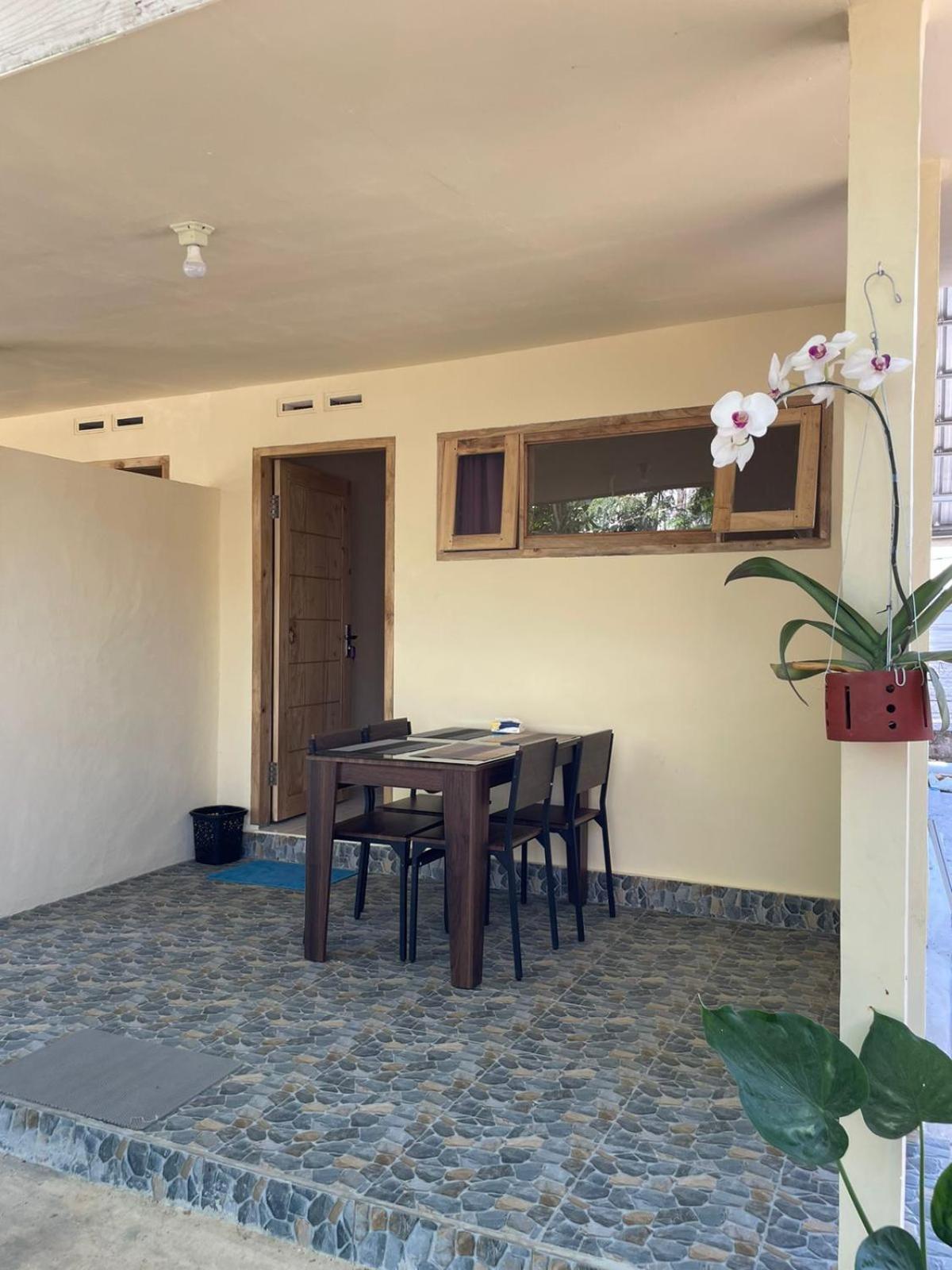 Rumah Kawan Senaru House Of Friend Экстерьер фото