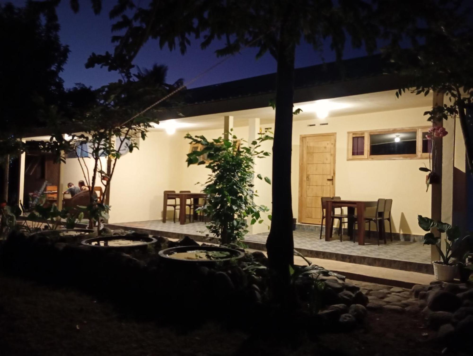 Rumah Kawan Senaru House Of Friend Экстерьер фото