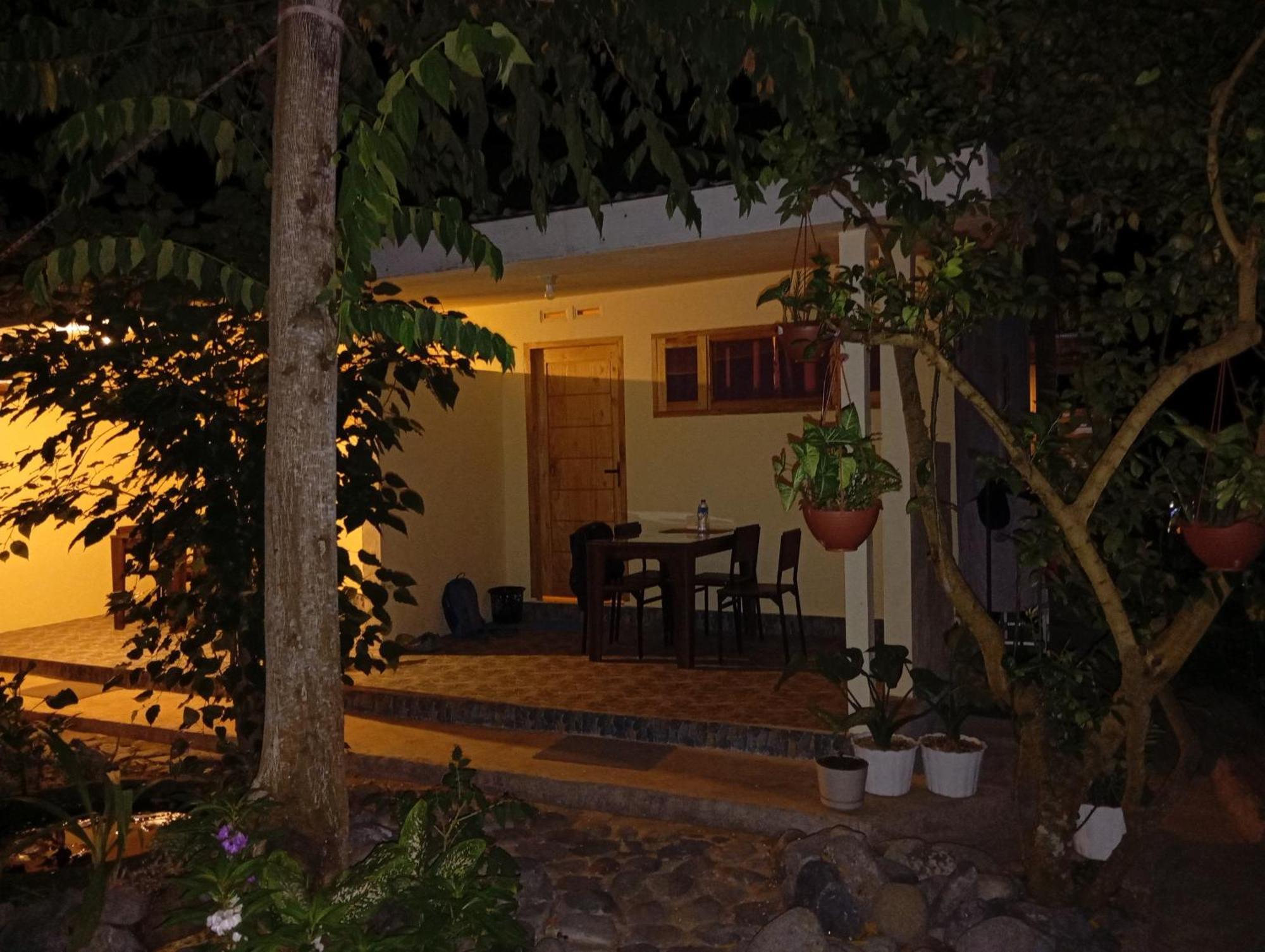 Rumah Kawan Senaru House Of Friend Экстерьер фото
